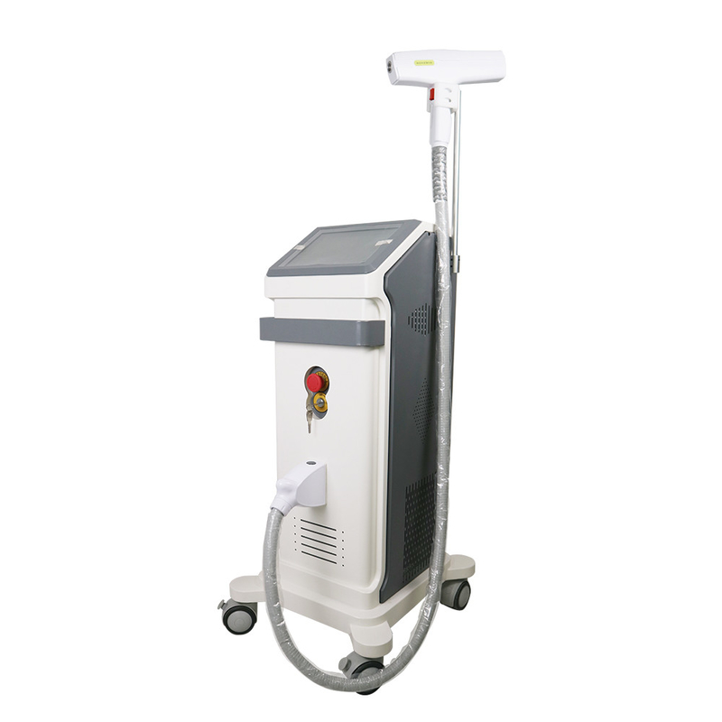 Laser de c4q conmutado del Nd Yag del diodo de Picolaser para el retiro de topo oscuro de la piel 700mj AC220V